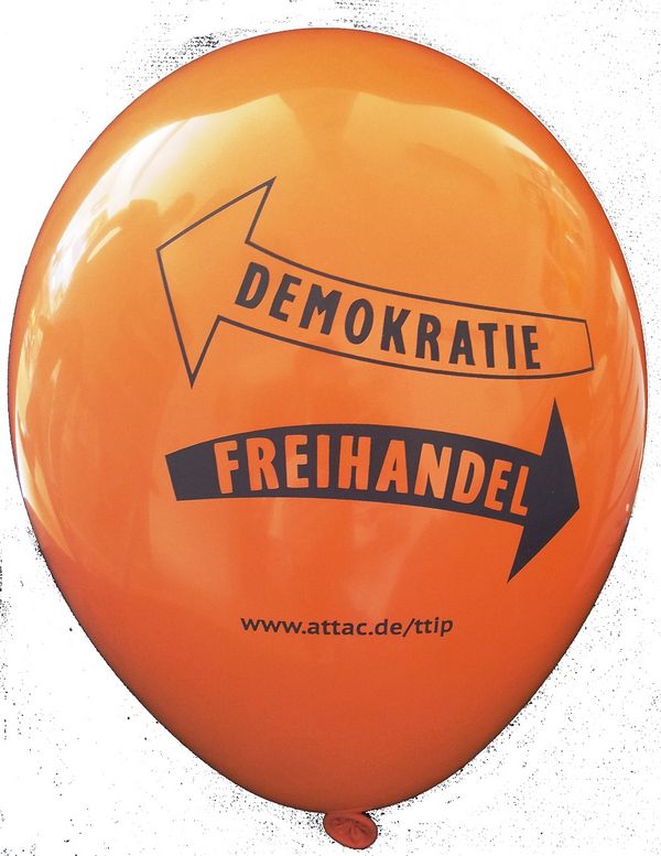 Freihandelskritische Luftballons im Attac Webshop Freihandelskritische Luftballons im Attac Webshop