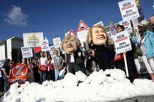 Eis-Ladys: Merkel und von der Leyen Eis-Ladys: Merkel und von der Leyen
