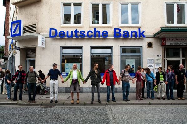 Umzingelung Deutsche Bank Umzingelung Deutsche Bank