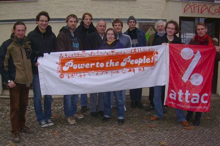 Einige Aktive der neuen Attac-AG "Energie, Klima, Umwelt" Einige Aktive der neuen Attac-AG "Energie, Klima, Umwelt"
